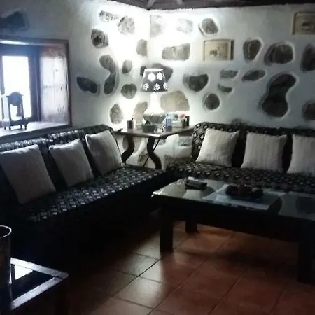 La Cueva Semesterbostad *